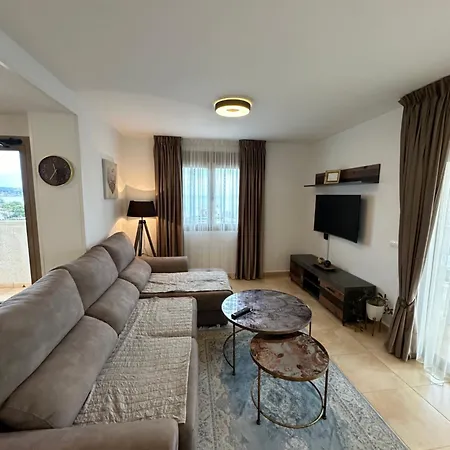 Esmeralda Apartment *