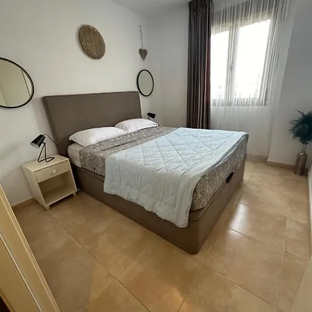 Esmeralda Apartment